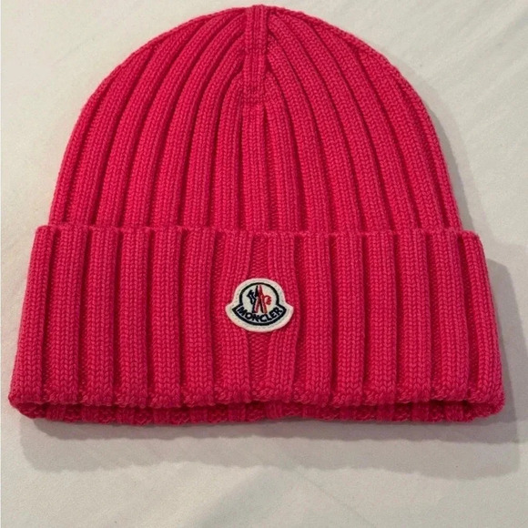 ⭐️ AUTHENTIC MONCLER BERRETTO WOOL BEANIE CAP HAT DEEP PINK COLOR $335 RETAIL⭐️ - Picture 1 of 7